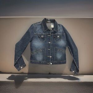 Levi's junior denim trucker jacket size large button front pockets